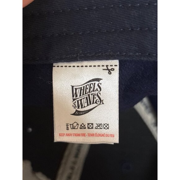W&W Wheels and‎ Waves Unisex Flat Brim Varsity Navy Blue Adjustable Cap Hat NWOT - Picture 10 of 10